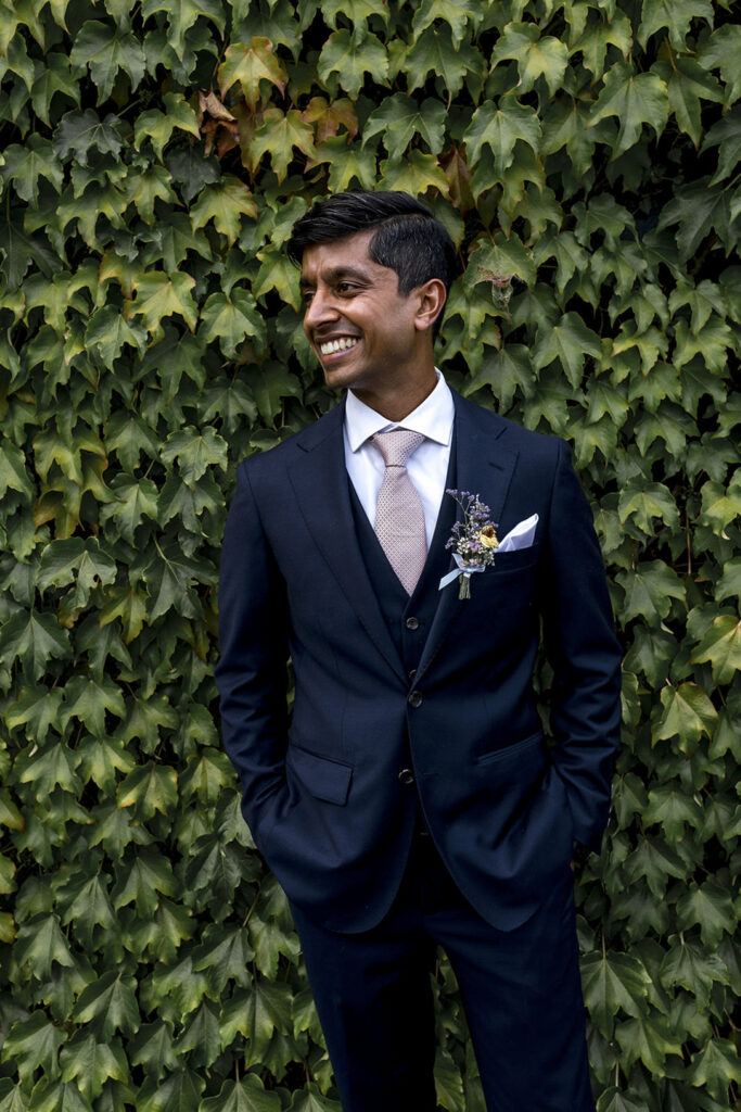 The village Grae Kew, small intimate wedding. Intimate wedding reception. Natural wedding photos. True colour wedding photography. 35mm wedding photogrpahy.