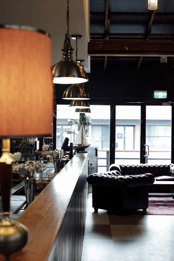 Post office Hotel in Coburg, small intimate restaurant for your wedding.