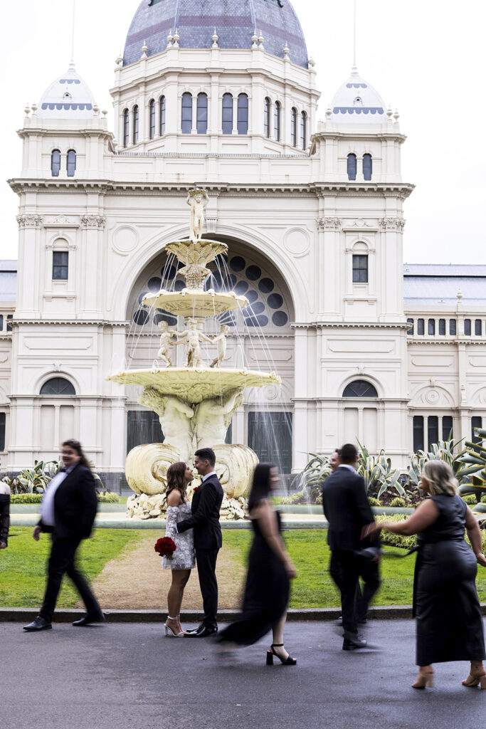 Wedding photos at carlton gardens in Melbourne