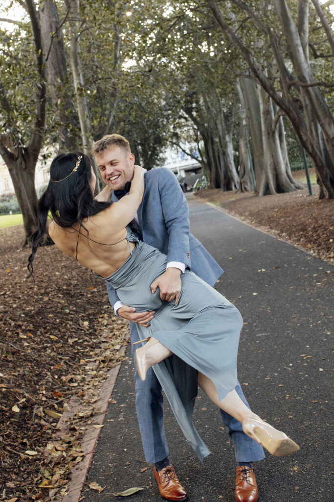Victorian Marriage Registry Photos a gorgeous couple celebrating their marriage in the Melbourne city