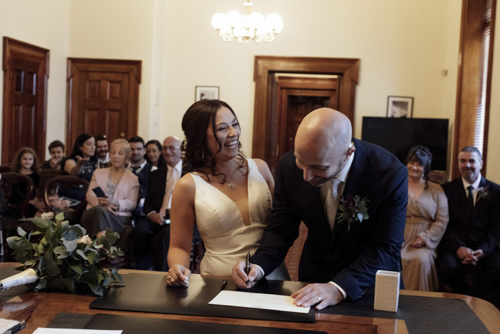 Victorian Marriage Registry Photos a gorgeous couple celebrating their marriage in the Melbourne city