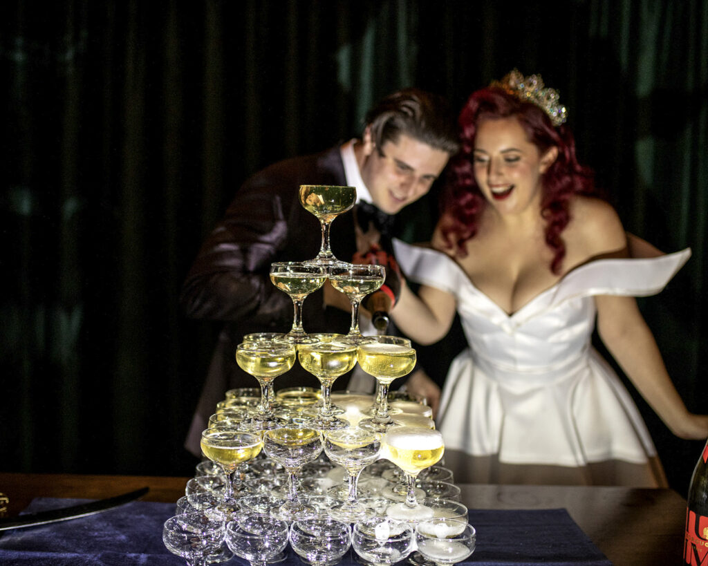 Victorian Marriage Registry Photos a gorgeous couple celebrating their marriage in the Melbourne city