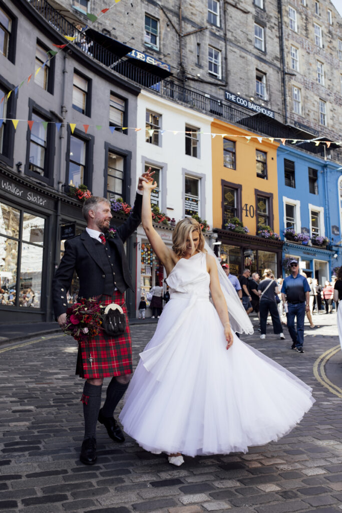 Candid edinburgh Wedding photographer