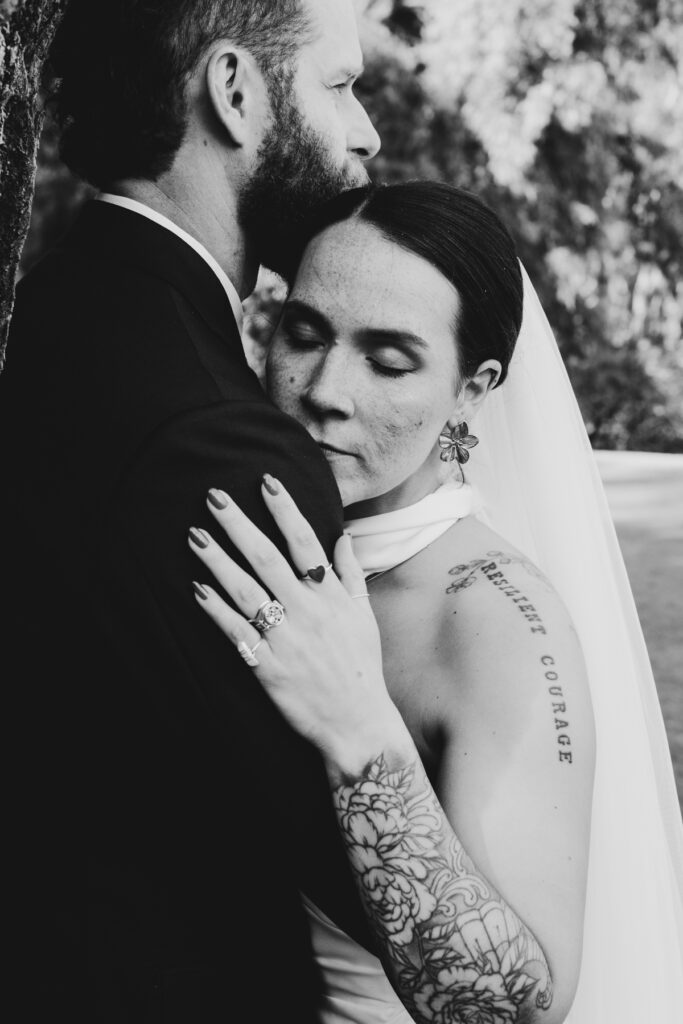 relaxed, candid documentary wedding photography at Emu bottom Homestead in sunbury. Macedon Ranges Wedding Photographer