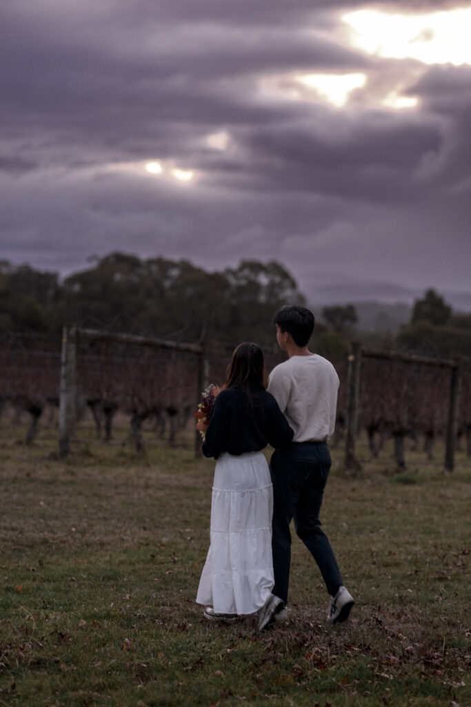 Melbourne Proposal Photography, Yarra Valley proposal. Engagement photos in Yarra Valley. Yarra Valley. Proposal in Melbourne. Cinimatic photography. Carls Hut